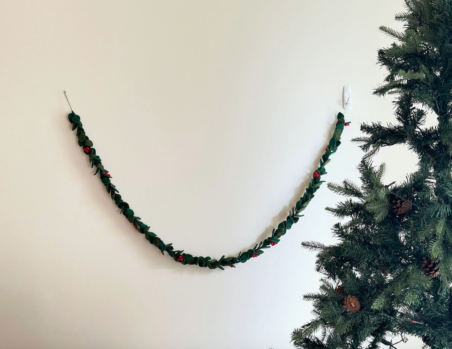 Felt Holly Garland